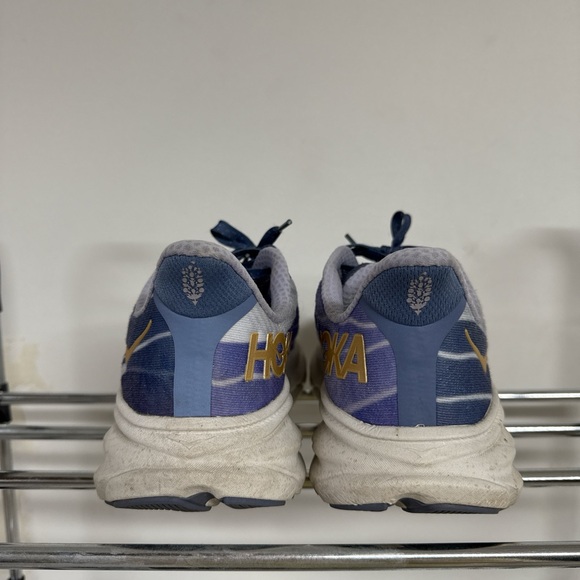 Hoka x Free People Movement Clifton 9 - Picture 2 of 5